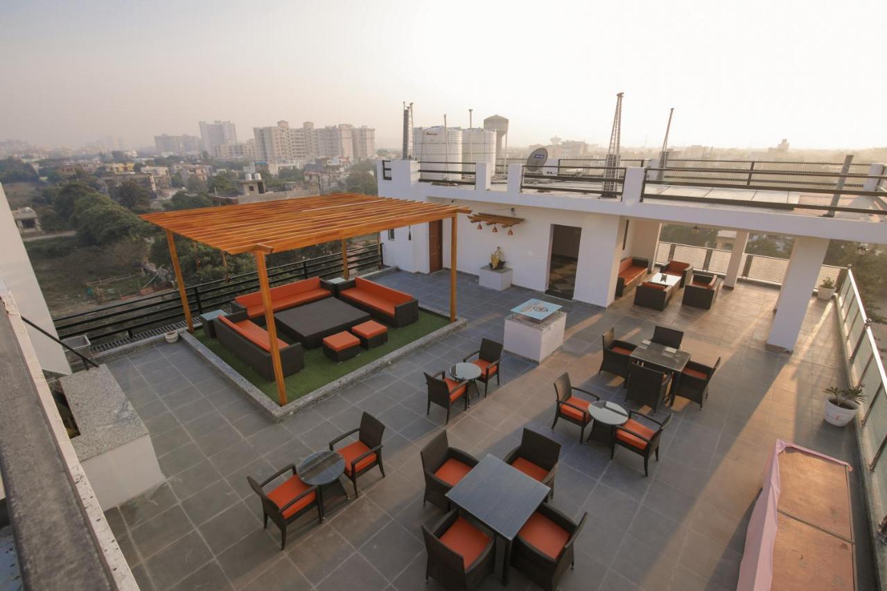 그레이터 노이다 Twin Towers B&B 외부 사진