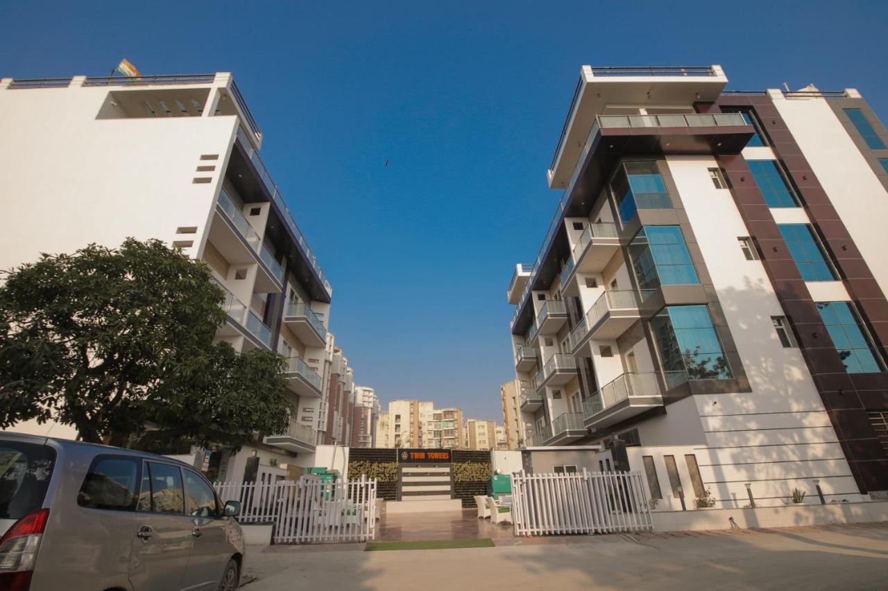 그레이터 노이다 Twin Towers B&B 외부 사진