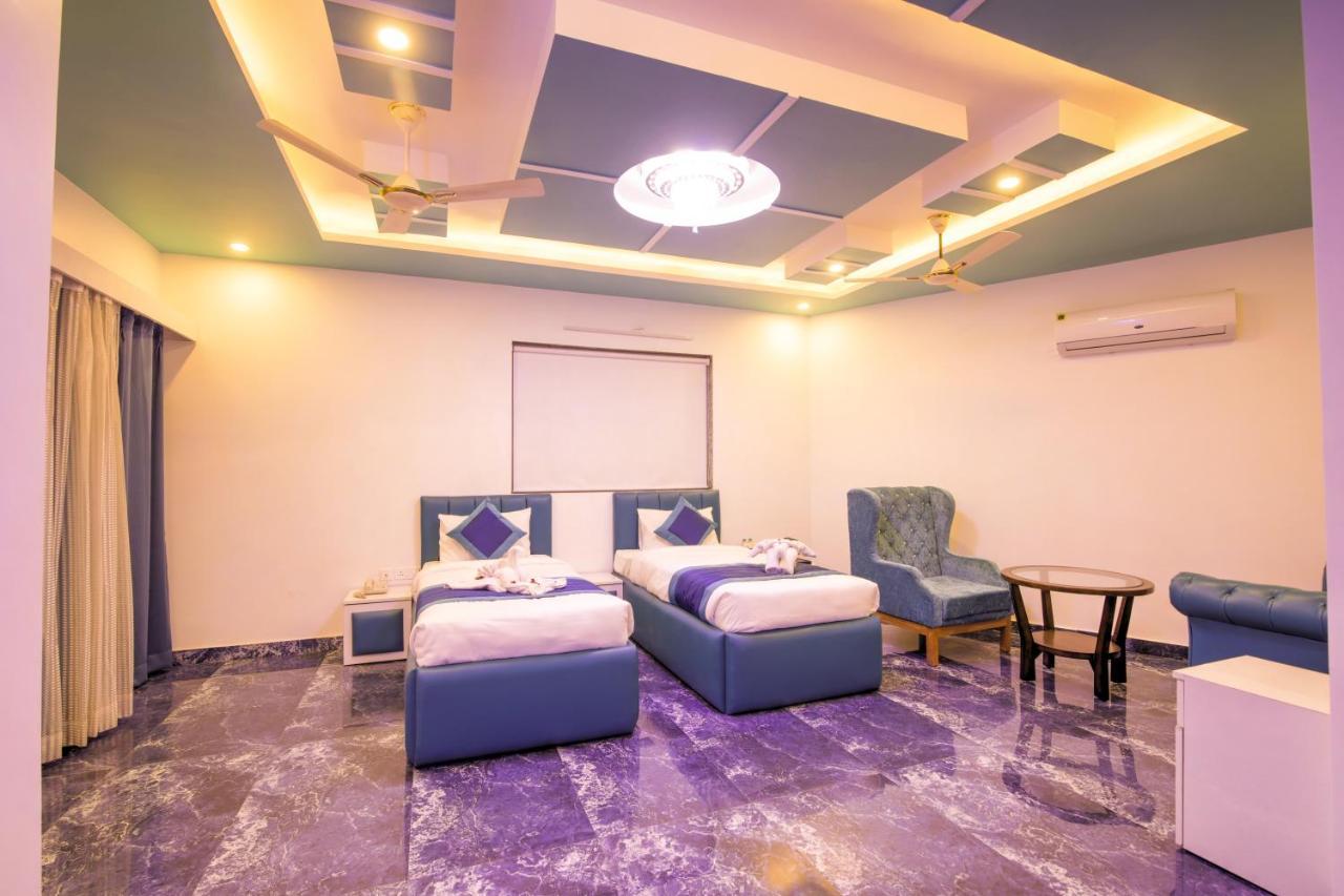 그레이터 노이다 Twin Towers B&B 외부 사진