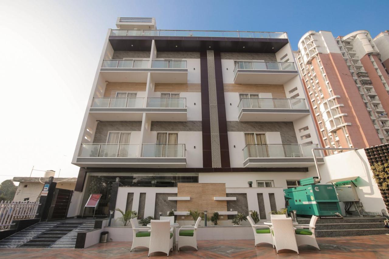 그레이터 노이다 Twin Towers B&B 외부 사진