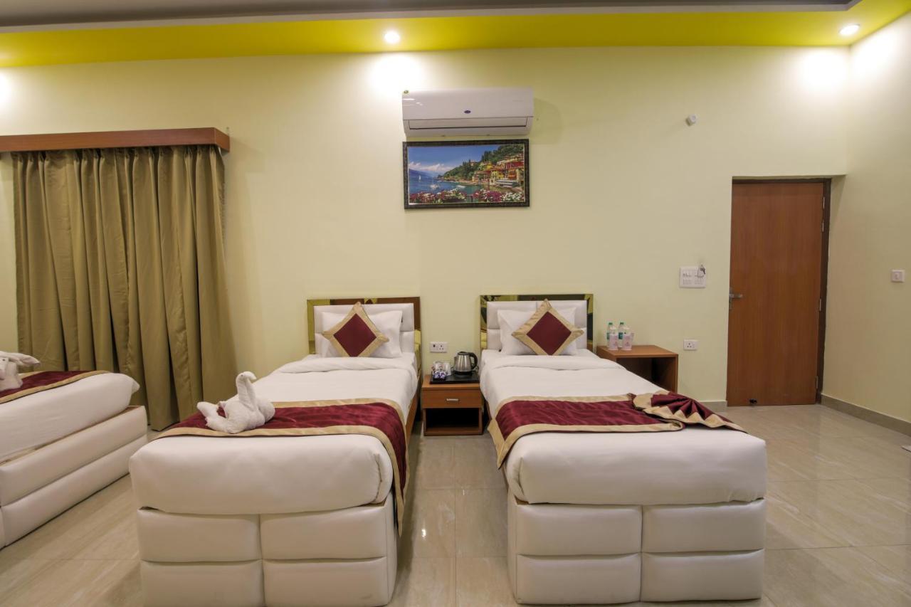 그레이터 노이다 Twin Towers B&B 외부 사진